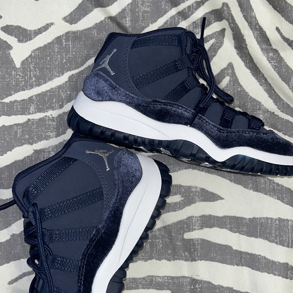 Kids Jordan’s - Picture 7 of 7